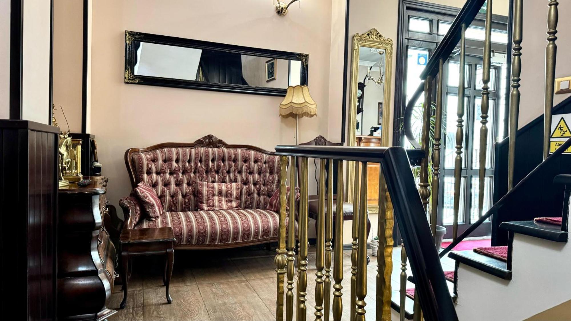 La Favorita Guesthouse Boutique Craiova Extérieur photo