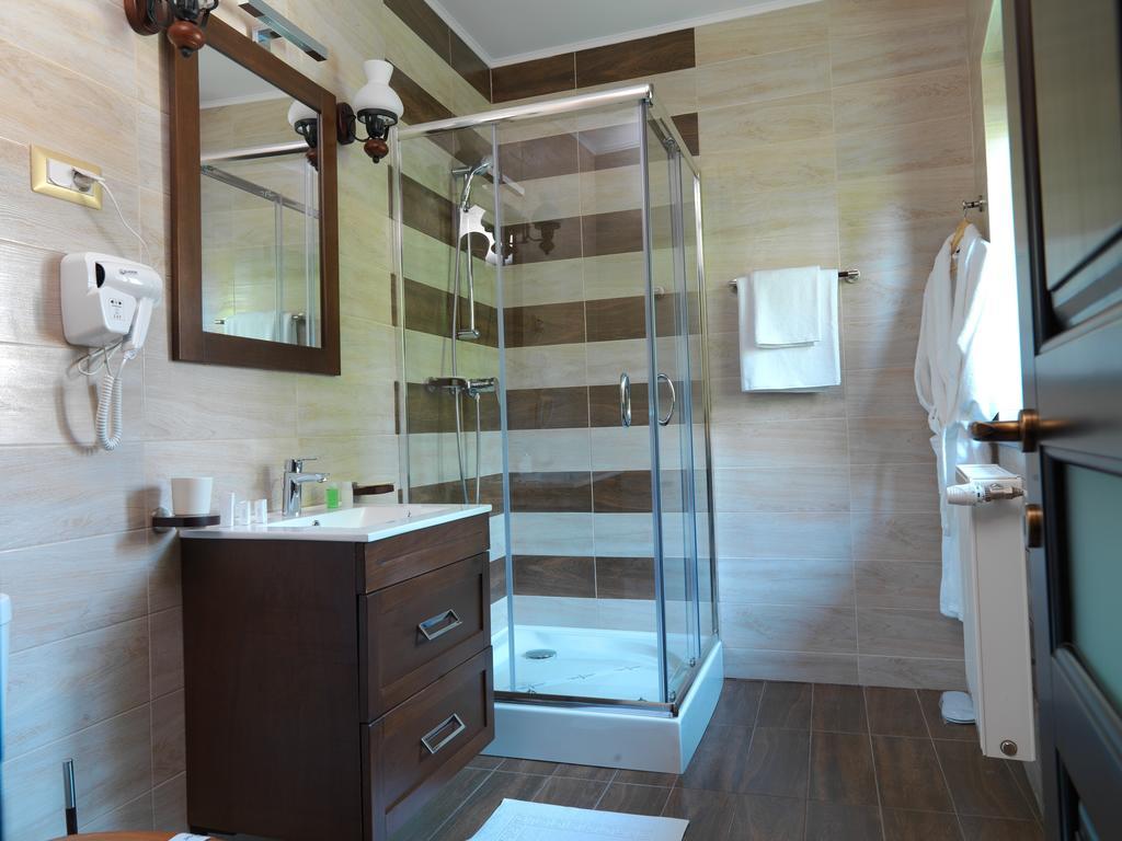 La Favorita Guesthouse Boutique Craiova Chambre photo